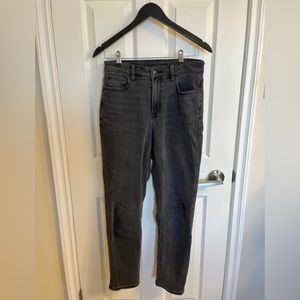American eagle mom jean black wash size 4